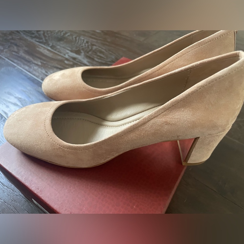 Heels from Donald Pliner - size 7 (brand new)